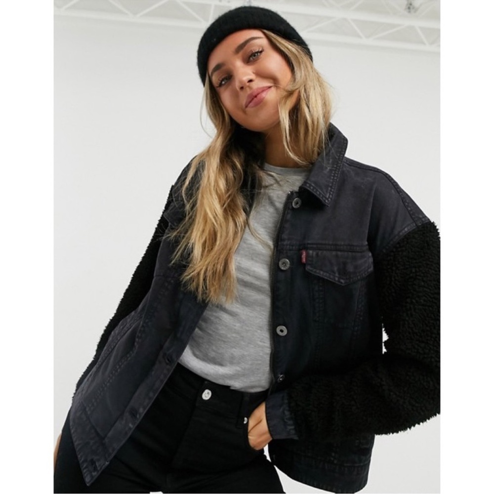 NWT {LEVI’S} Denim Sherpa Sleeve Trucker Jacket, Black, L